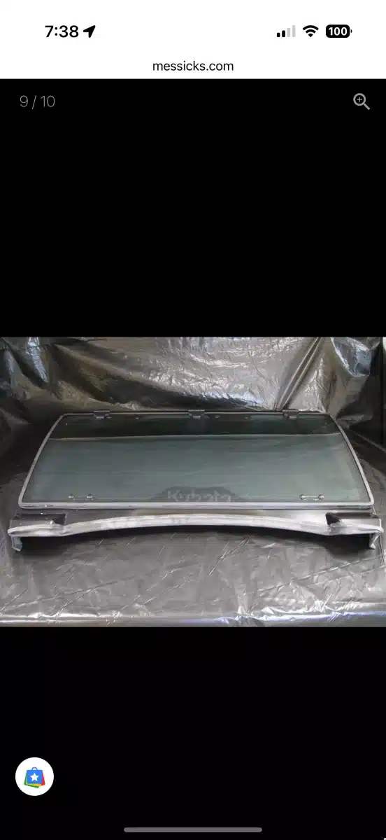 Photo de la Galerie 2 pour 2005 Kubota 77700-V4216 Glass Windshield For Metal Or Plastic Top For RTV900 Utility Vehicle Attachment