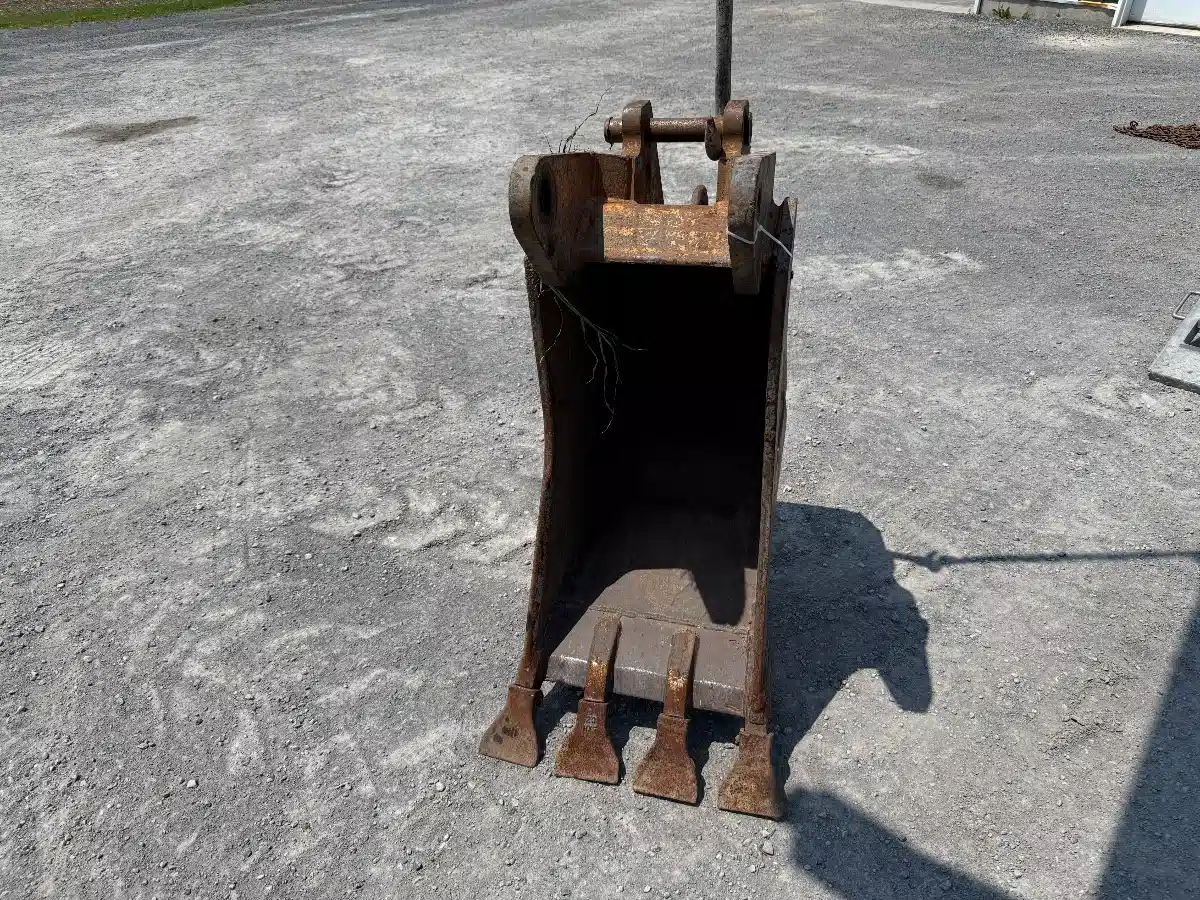 Gallery image 2 for Used 2010 Case 18 Inch Backhoe Bucket Bucket