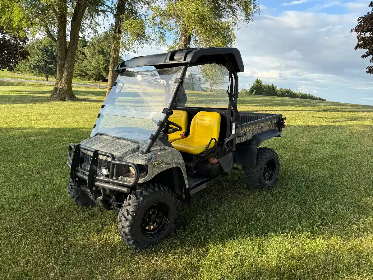 Gallery image 1 for Used 2010 John Deere XUV 850D Utility Vehicle