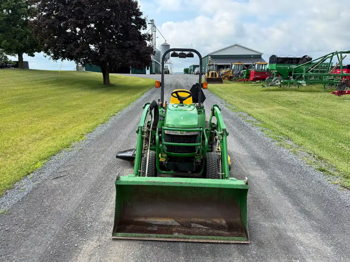 Gallery image 2 for Used 2007 John Deere 2305 Tractor