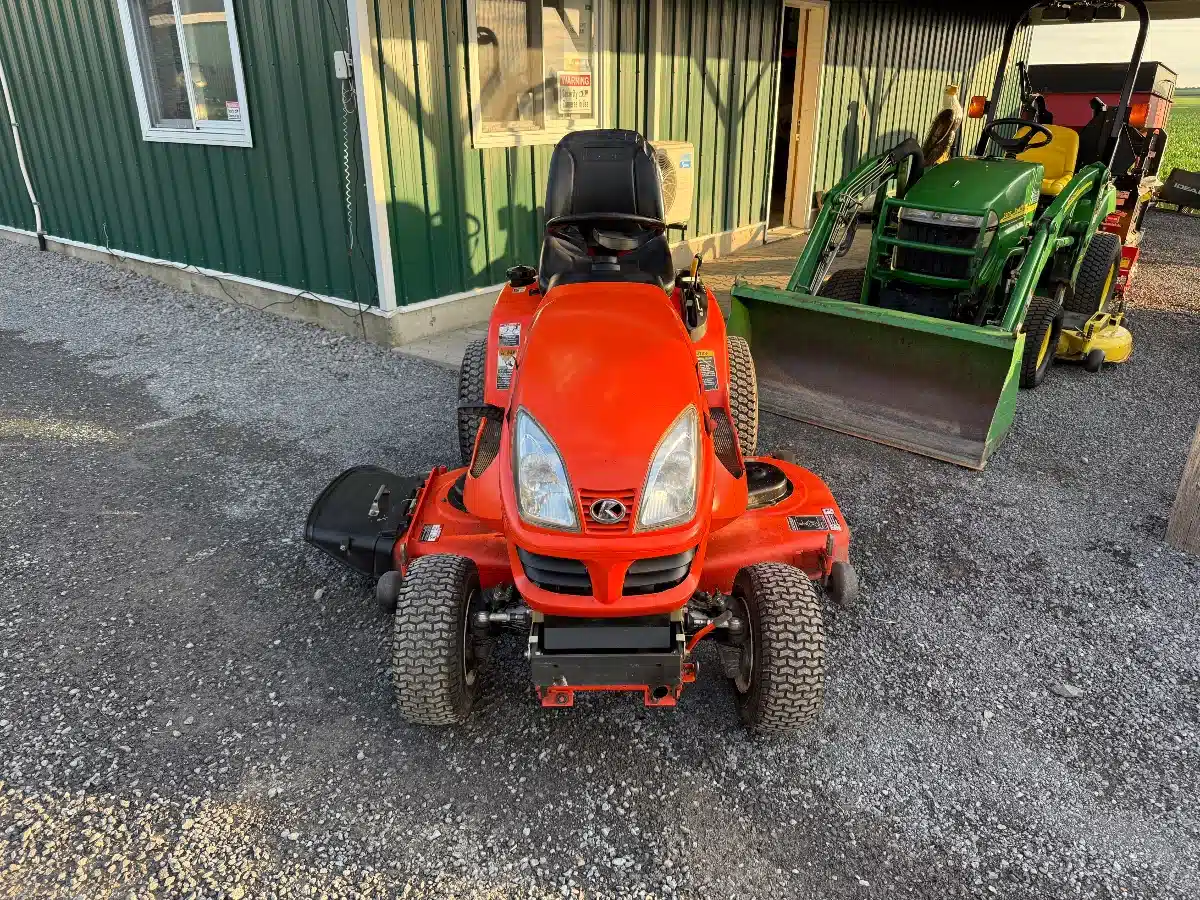 Gallery image 2 for Used 2008 Kubota GR2110 Lawn Tractor