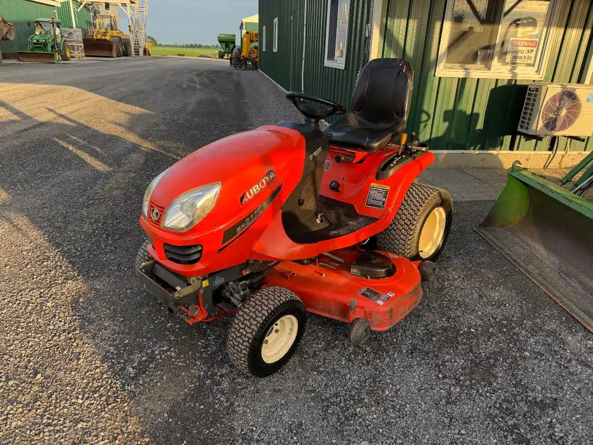 Gallery image 1 for Used 2008 Kubota GR2110 Lawn Tractor