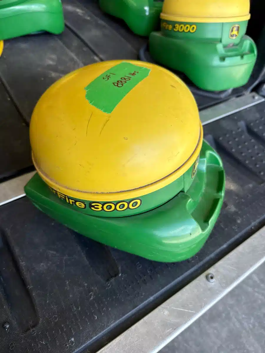 Gallery image 1 for Used 2013 John Deere STARFIRE 3000 GPS Receiver