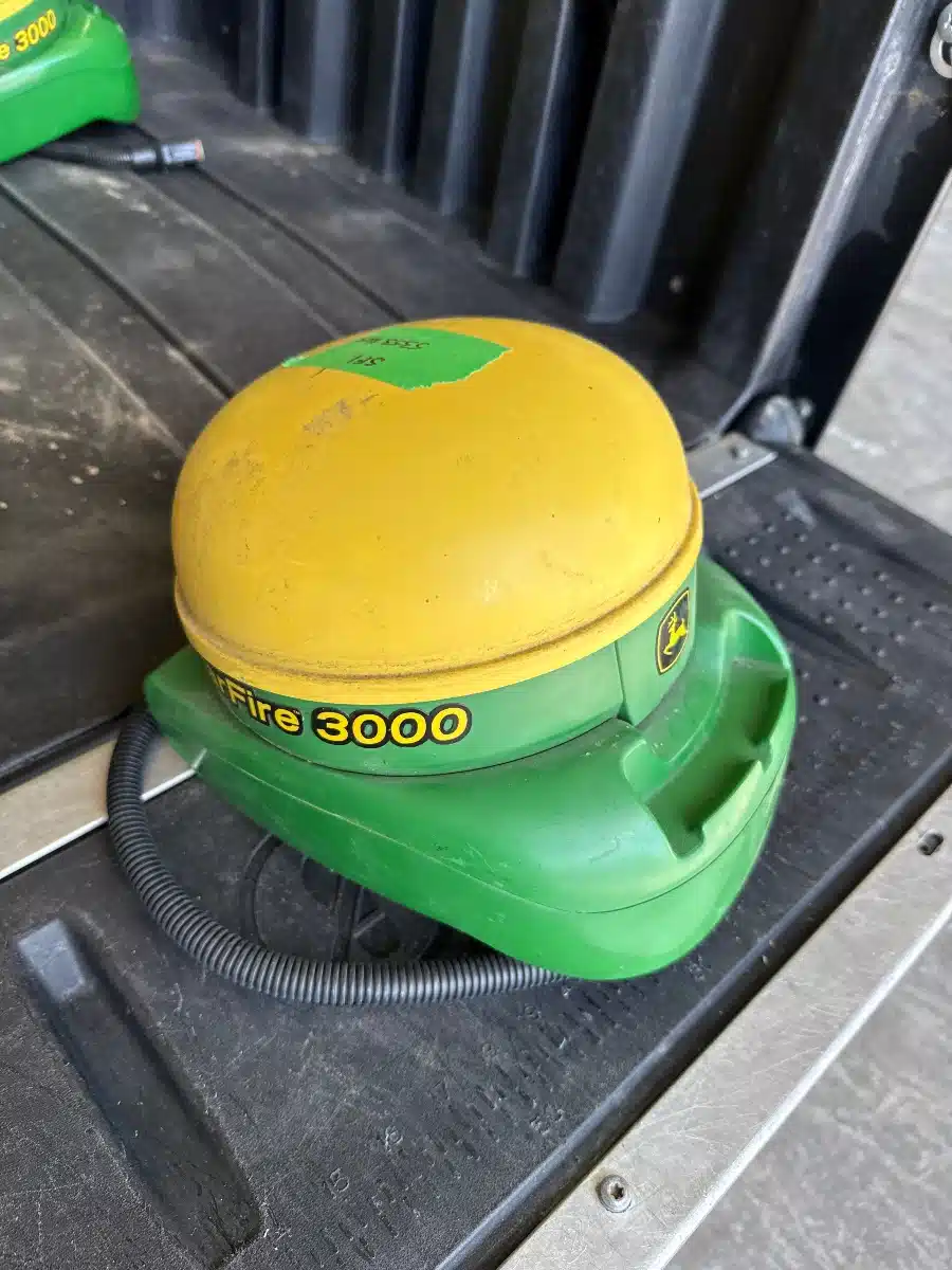 Gallery image 1 for Used 2012 John Deere STARFIRE 3000 GPS Receiver