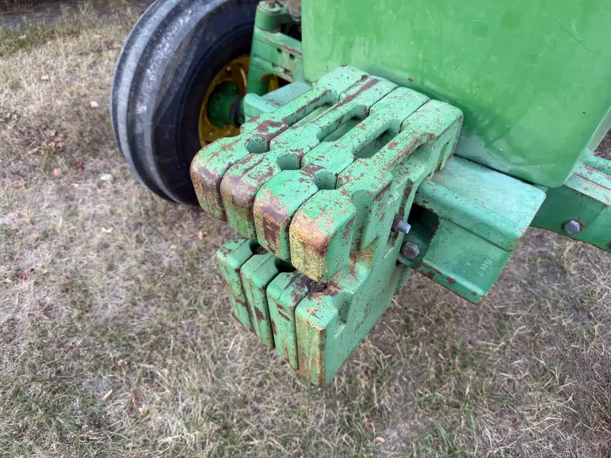 Gallery image 1 for Used John Deere R51910 91.5 LBS WEIGHTS Weights