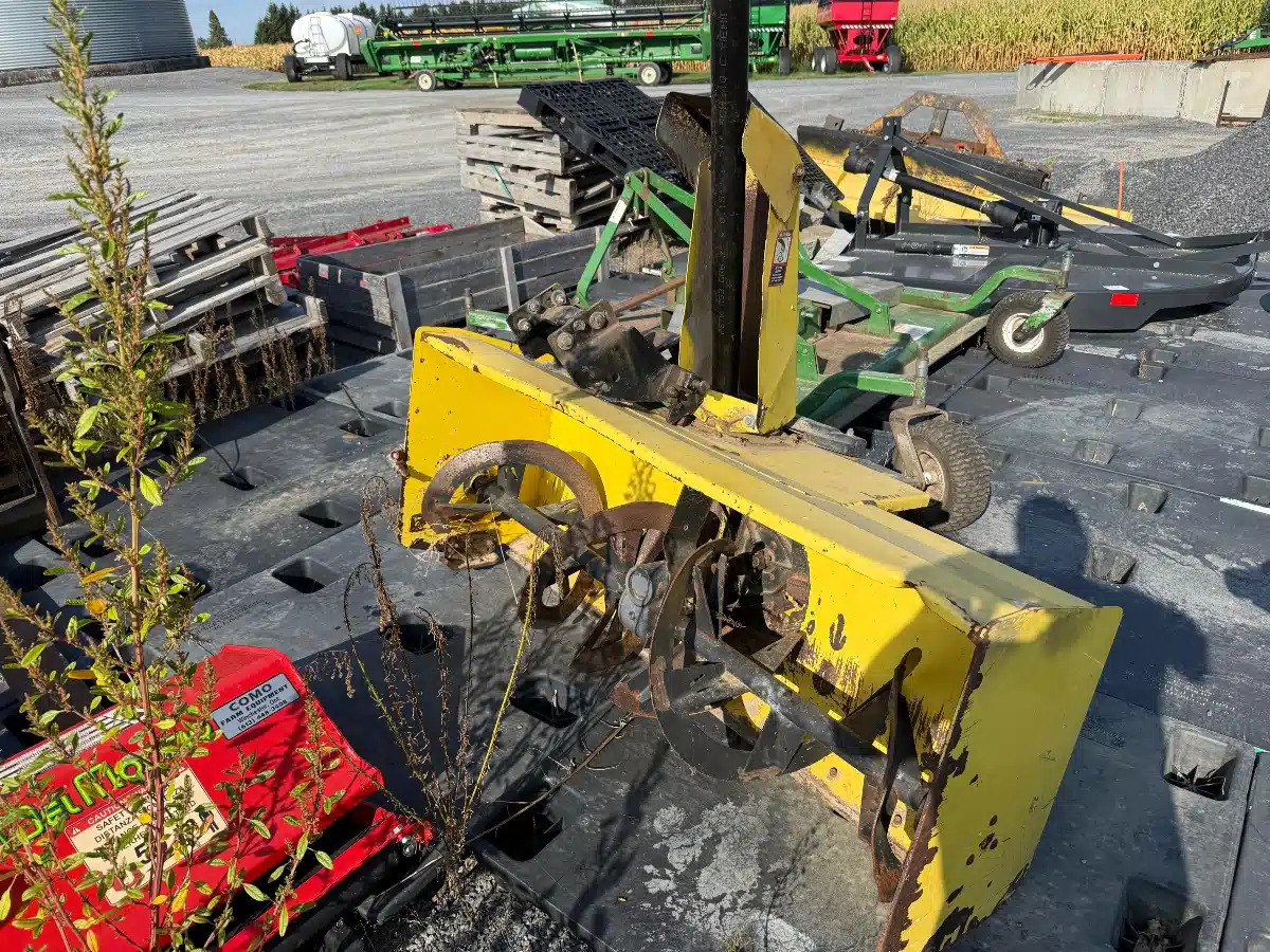 Gallery image 2 for Used John Deere 59 FRONT SNOWBLOWER Snow Blower Attachments