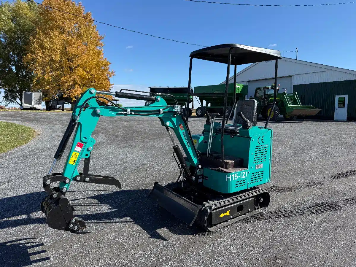 Gallery image 1 for 2025 AGT Industrial H15-(Z) Excavator