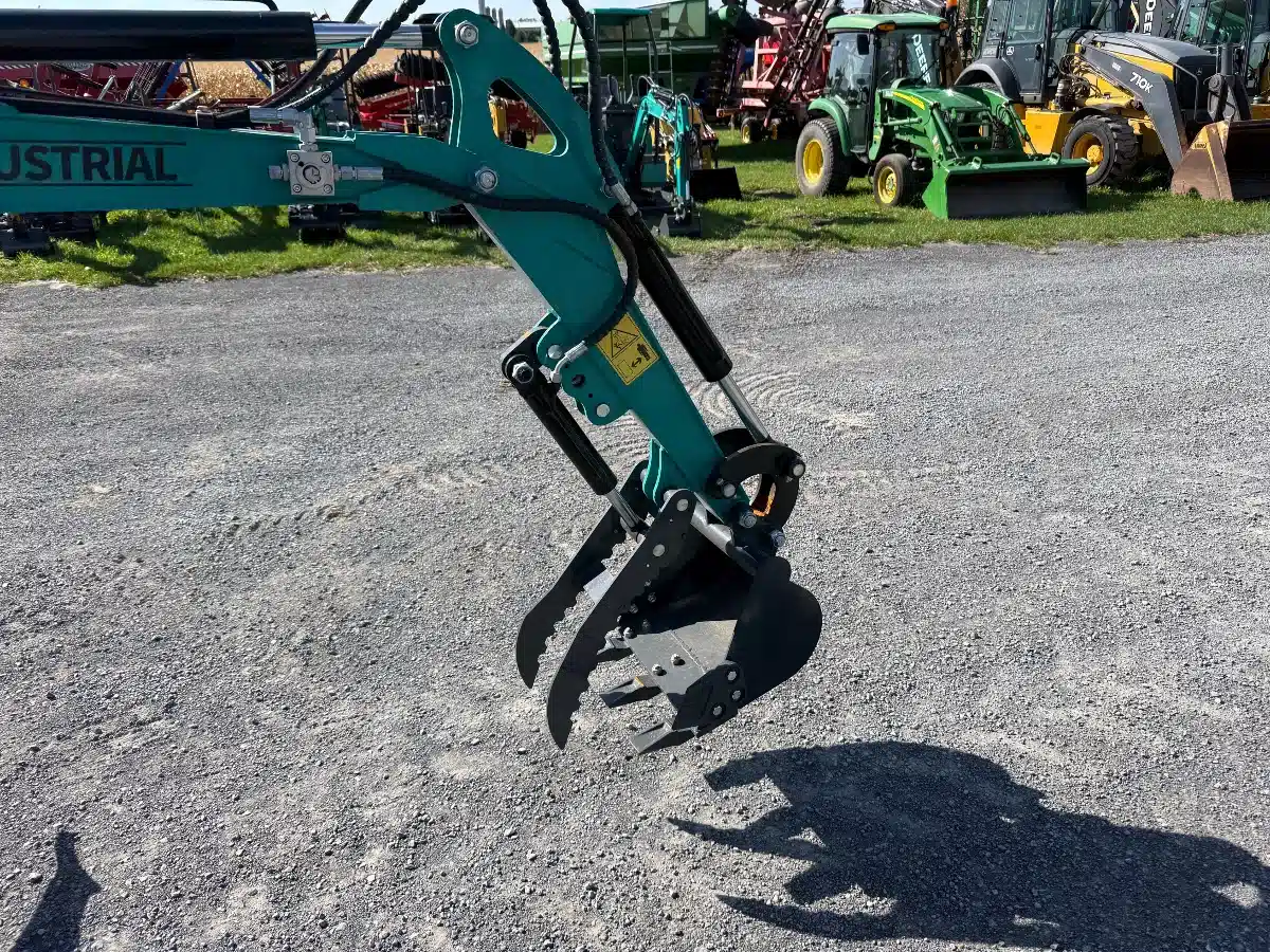 Gallery image 2 for 2025 AGT Industrial QK16Z Excavator