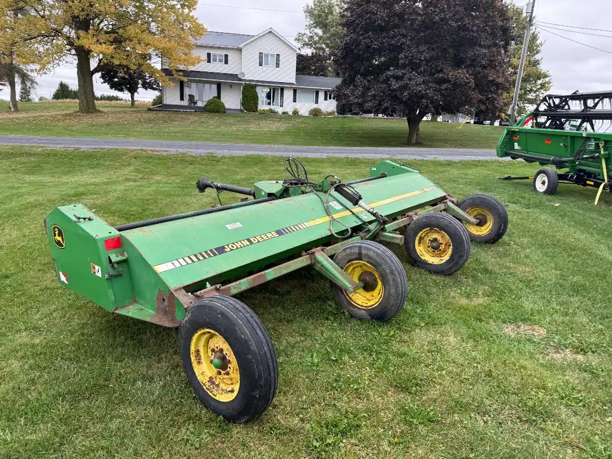 Gallery image 2 for Used John Deere 115 Flail Shredder