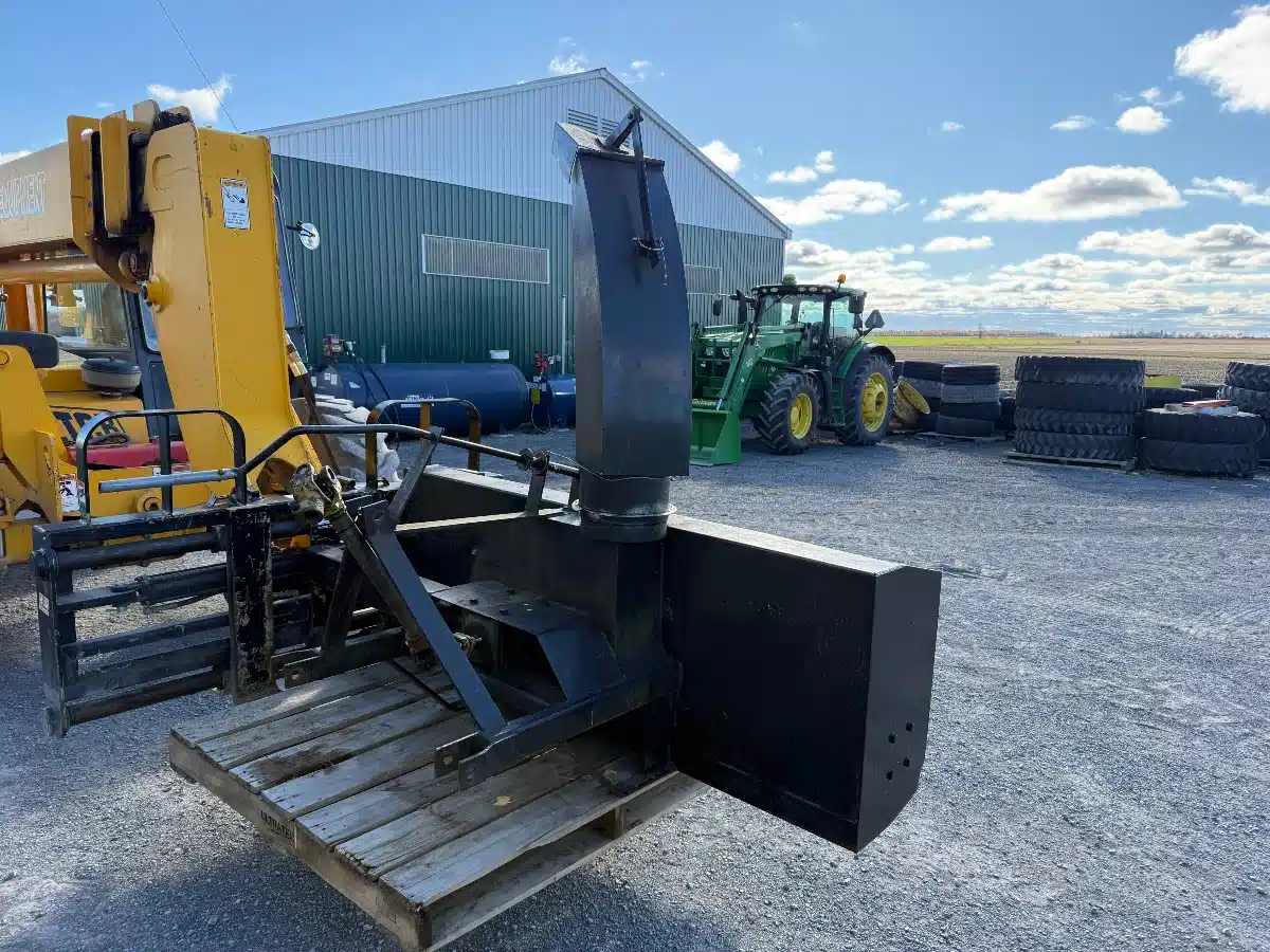 Used Agro Trend 2072 Snow Blower