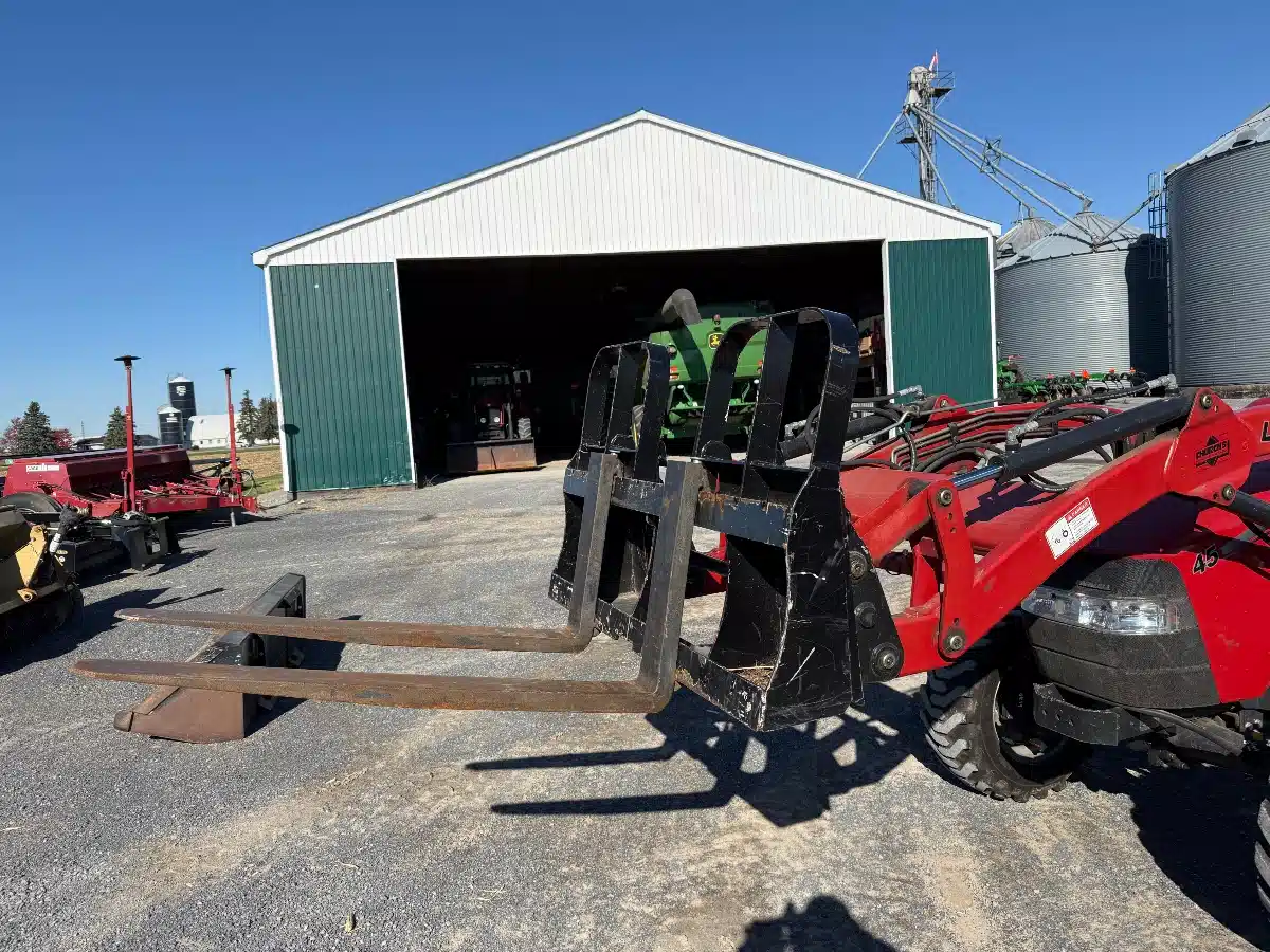 Gallery image 1 for Used 2020 HLA Attachments HD2042 Pallet Fork