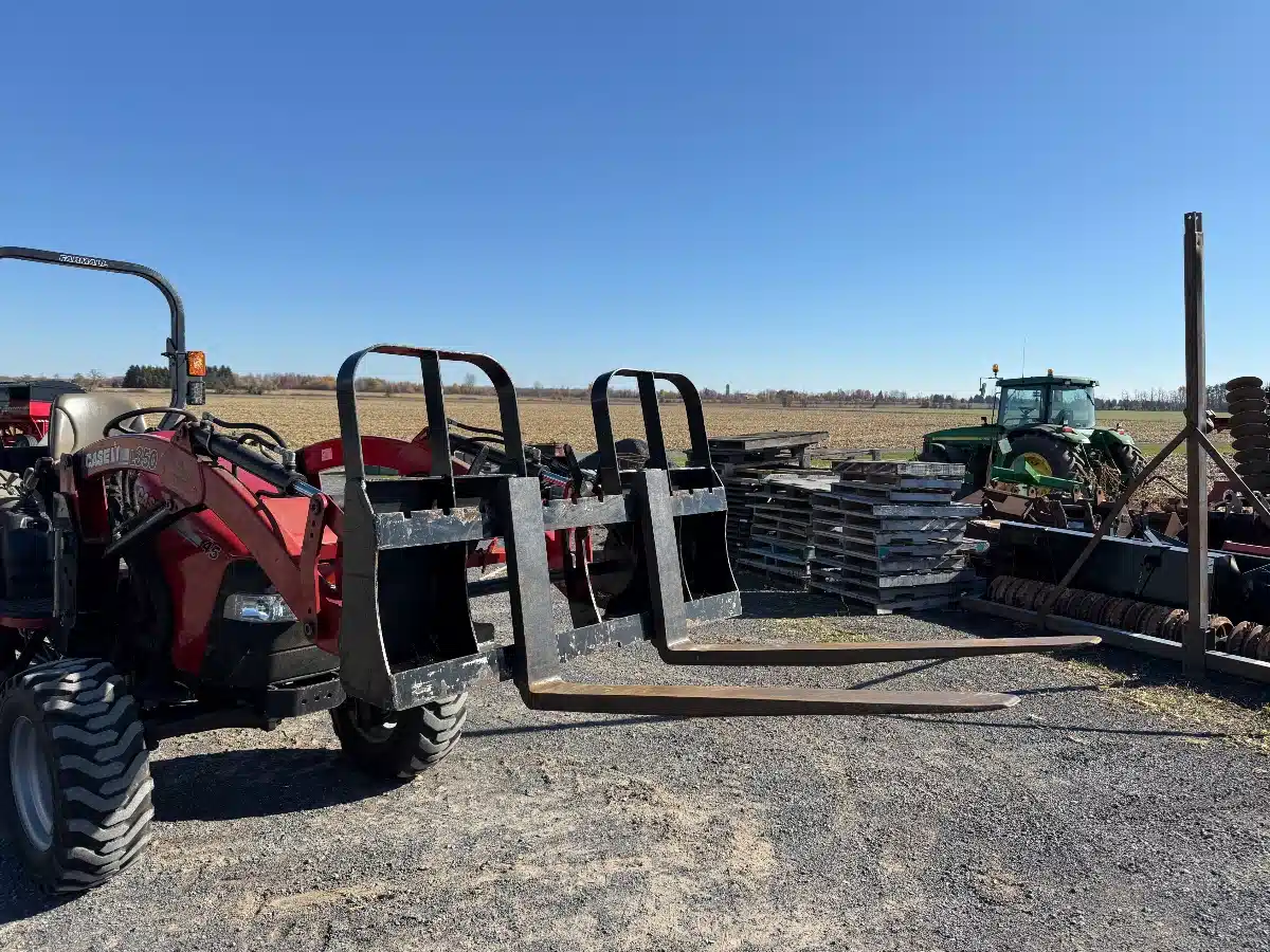 Gallery image 2 for Used 2020 HLA Attachments HD2042 Pallet Fork