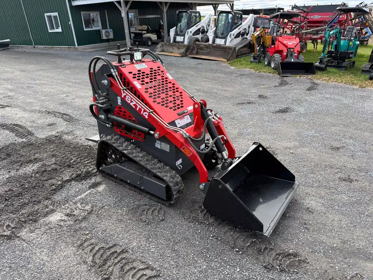Gallery image 1 for 2025 AGT Industrial YSZT14 Skid Steer