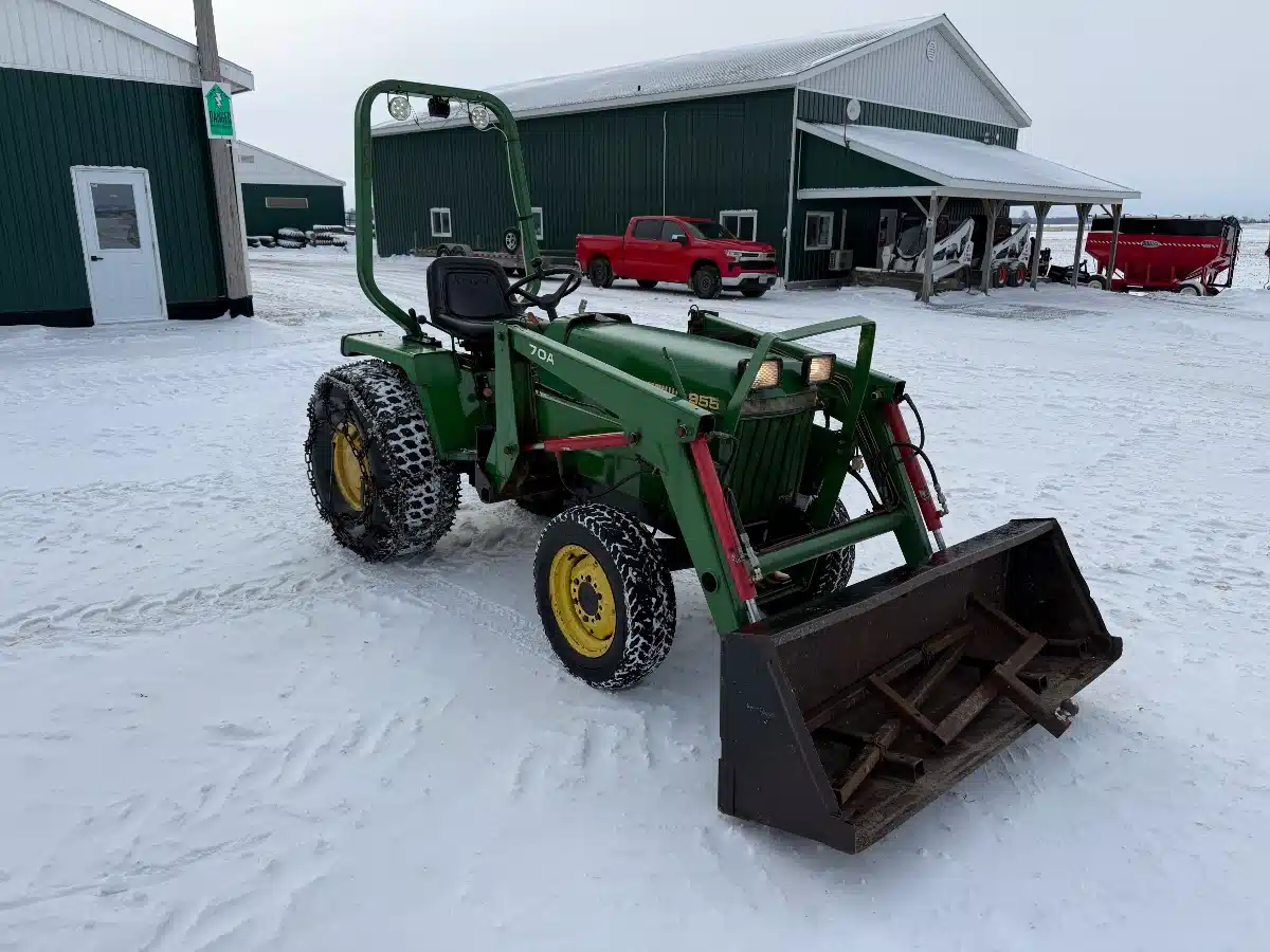 Used 2000 John Deere 955 Tractor