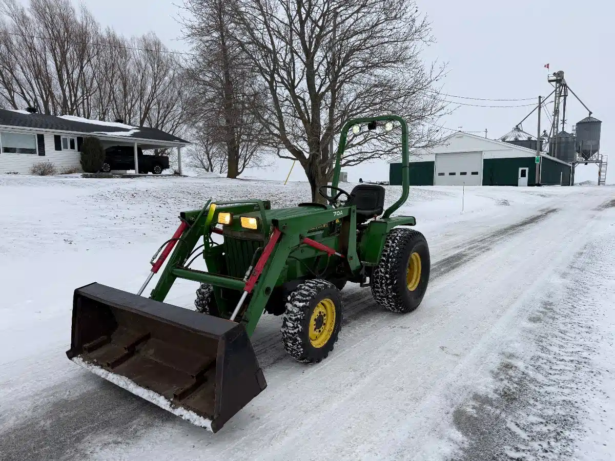 Used 2000 John Deere 955 Tractor