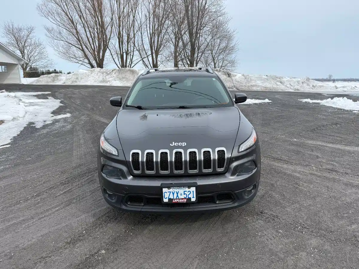 Gallery image 2 for 2015 Jeep Cherokee SUV