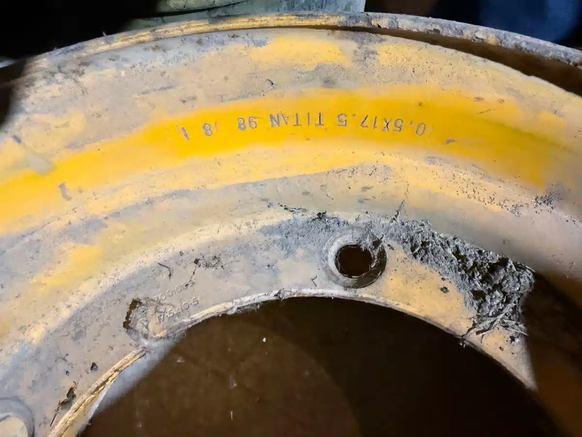 Gallery image 2 for JCB 5 Bolt Front Backhoe Rim Rims