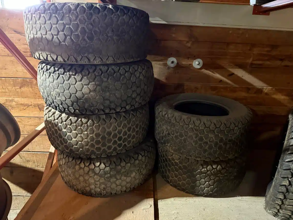 Gallery image 1 for Carlisle 23x8.50-12 Tires