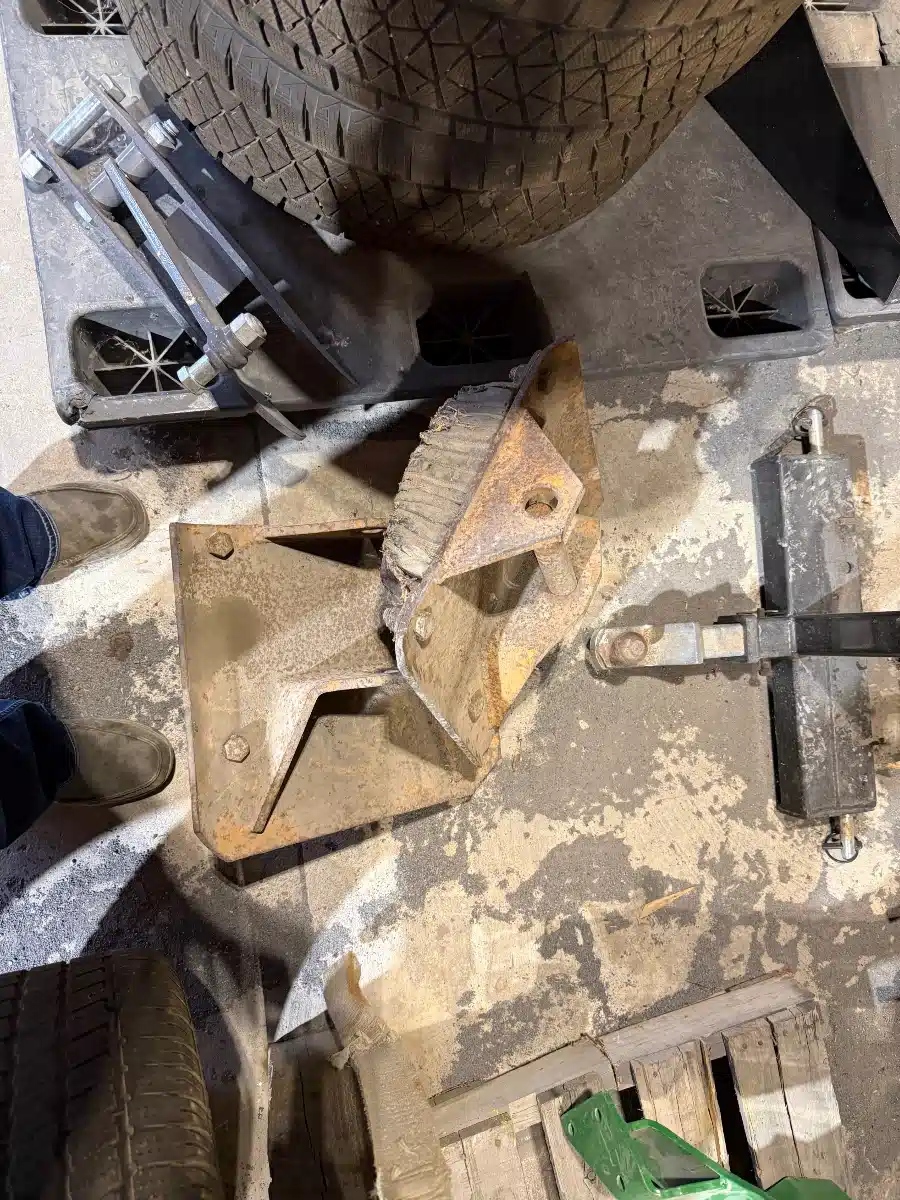 Gallery image 1 for Case Backhoe Stabilizer Feet (2) Parts New-Used