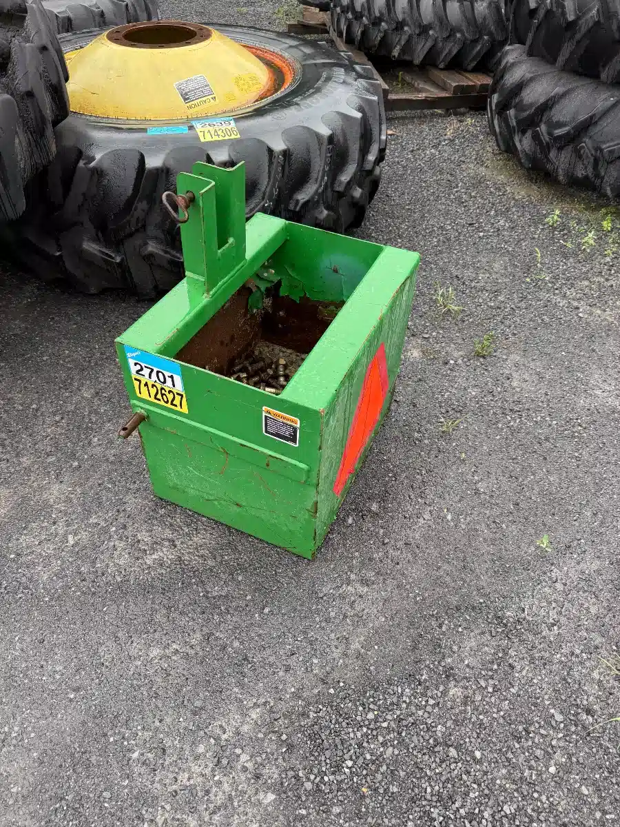 Photo de la Galerie 1 pour John Deere BXX10684 3PT Ballast Box Pesée