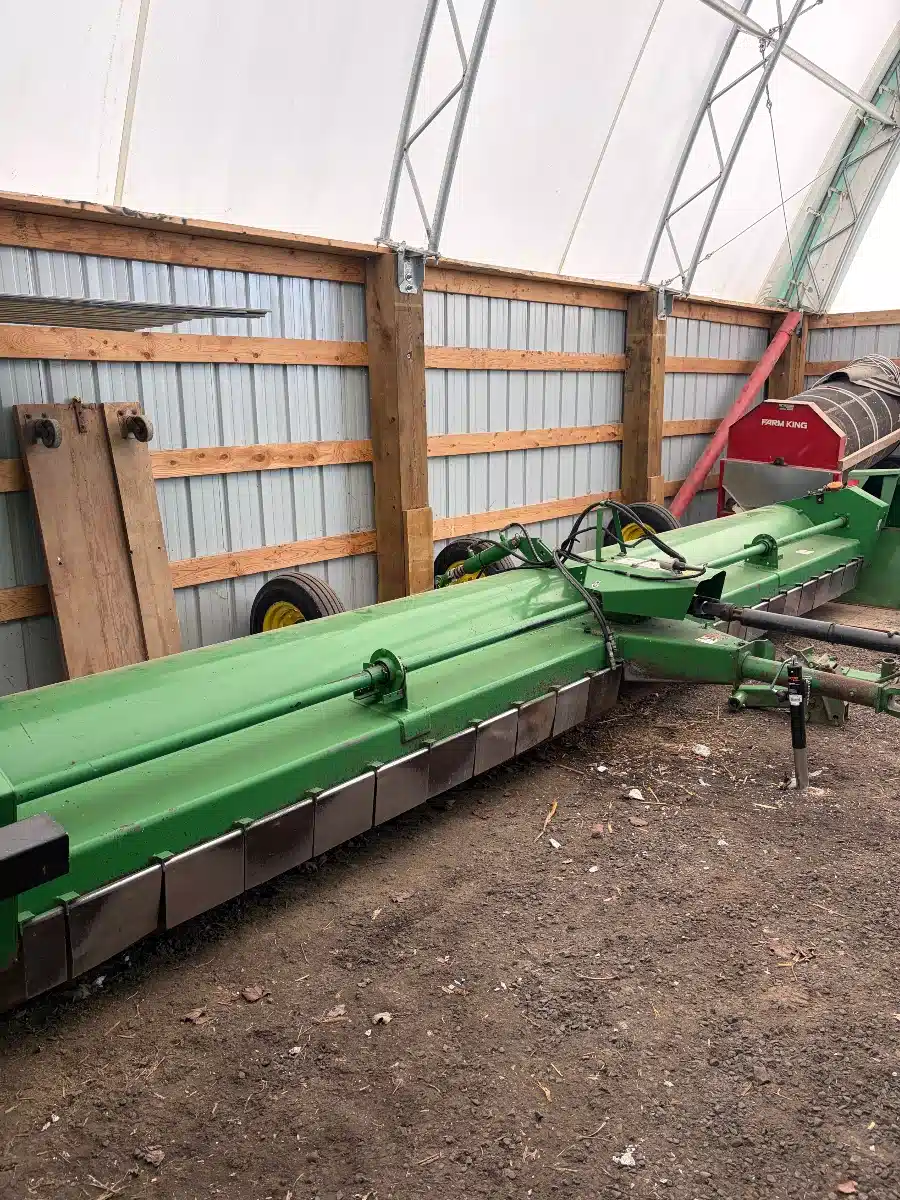 Photo de la Galerie 1 pour 2008 John Deere 120 Broyeur à fléaux