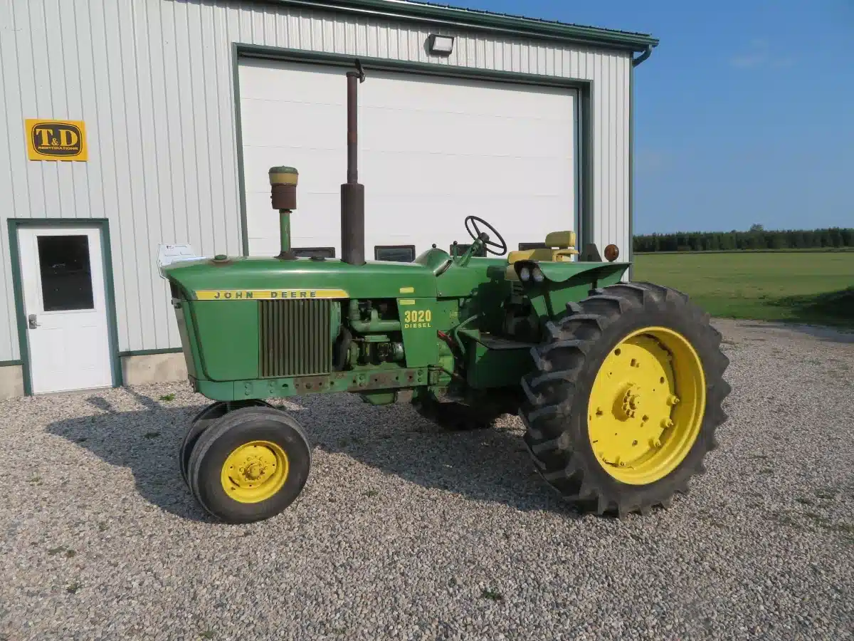 Gallery image 1 for 1967 John Deere 3020 Tractor