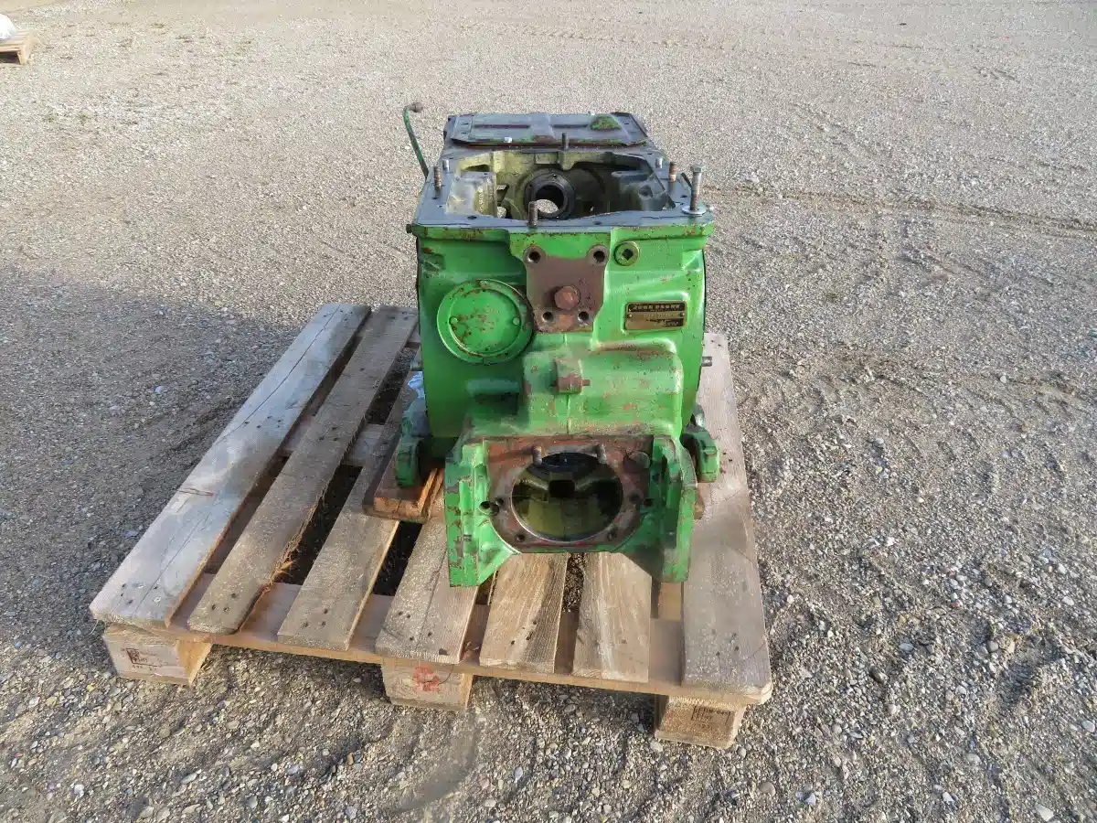 Gallery image 2 for 1975 John Deere Transmission Case Parts New-Used