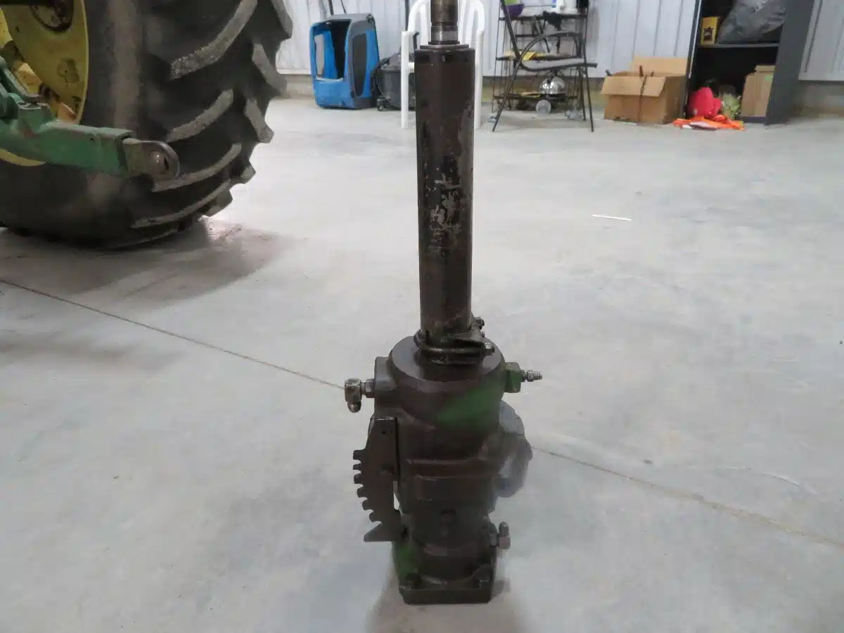Gallery image 2 for 1973 John Deere Steering valve Parts New-Used
