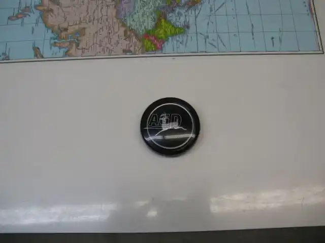 Gallery image 1 for New 1973-1992 John Deere Center Cap Parts New-Used