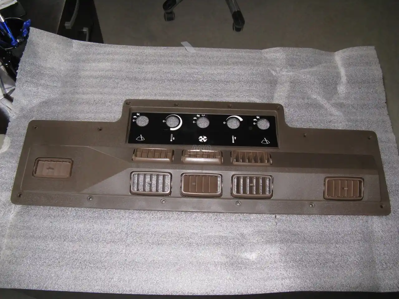 Gallery image 1 for New 1983-1992 Air Louver Panel Parts New-Used