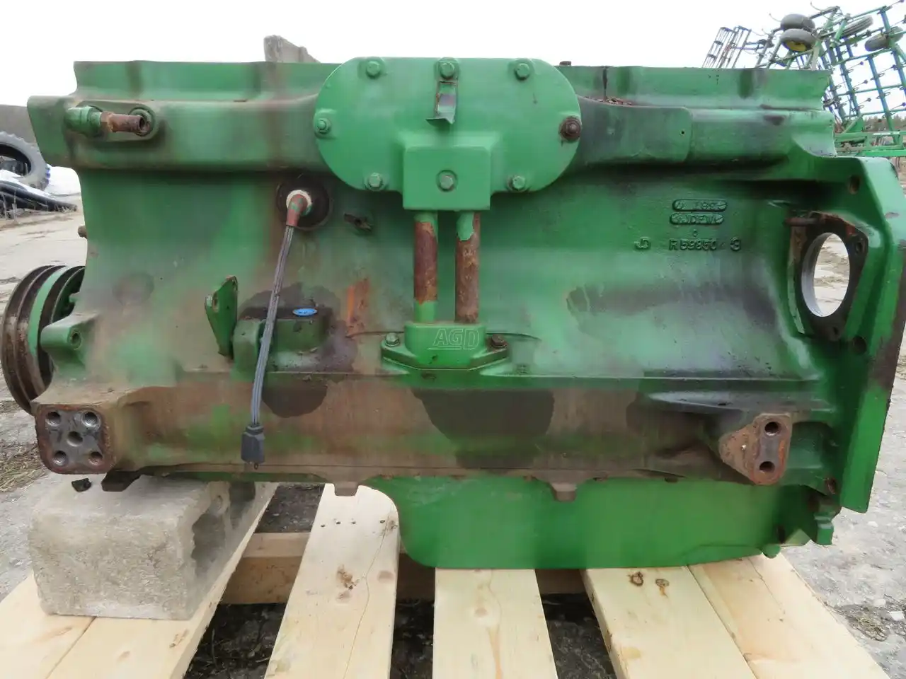 Gallery image 1 for Used 1977 John Deere R59850 Engine Block Parts New-Used