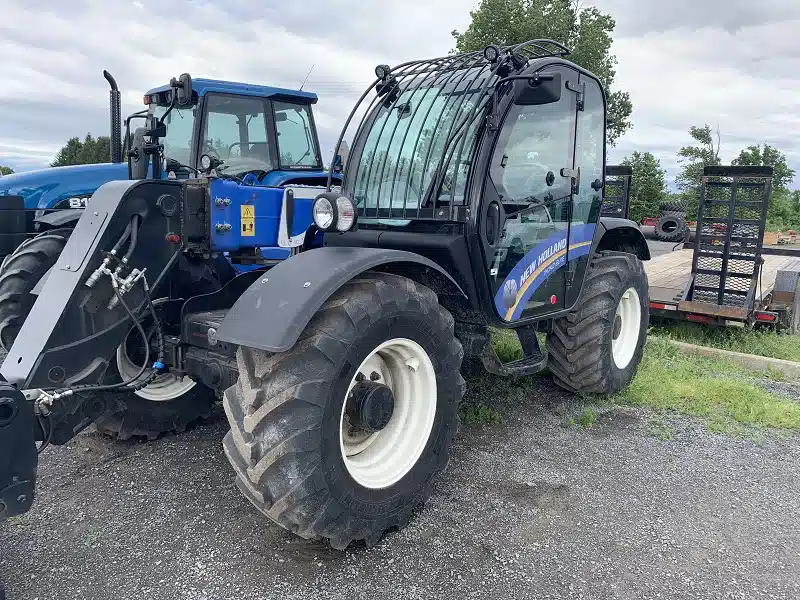 Gallery image 1 for New 2024 New Holland TH7.42 ELITE TeleHandler
