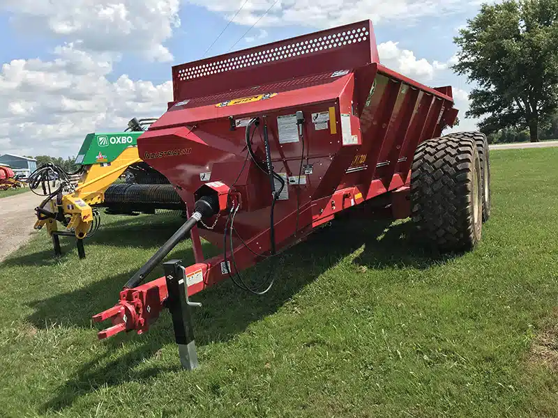 Gallery image 1 for New 2022 Meyer SXIB 720T Manure Spreader