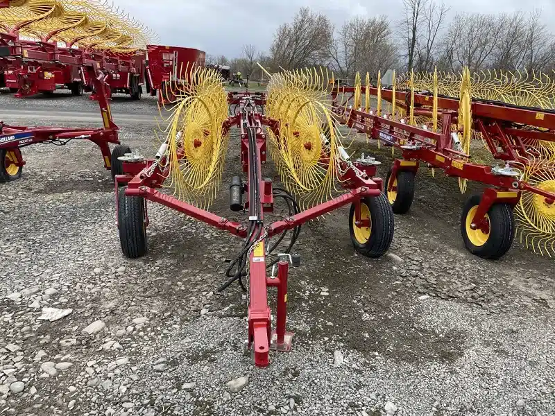 Gallery image 2 for New 2023 New Holland DURAVEE 1020 Rake