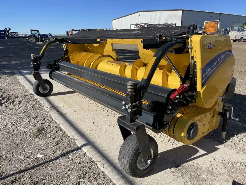 Gallery image 2 for New 2023 New Holland 380 FP Header - Forage