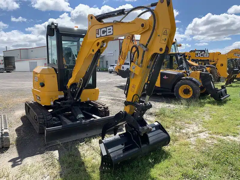 Gallery image 2 for New 2024 JCB 35Z-1 Excavator