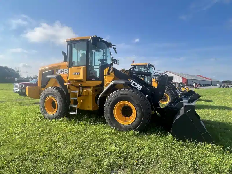 Gallery image 1 for New 2024 JCB 427 Wheel Loader