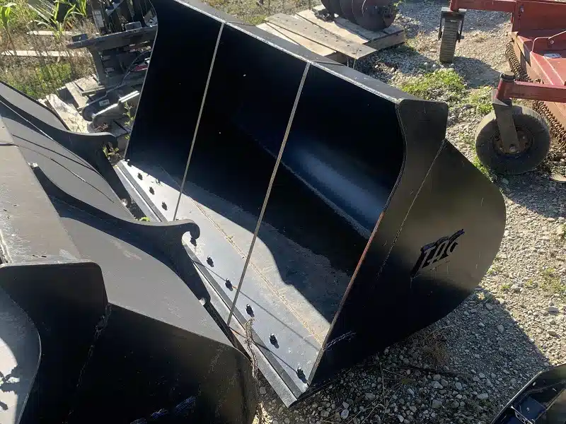 Gallery image 1 for New 2023 Yanmar ISOV12HICAPB Bucket