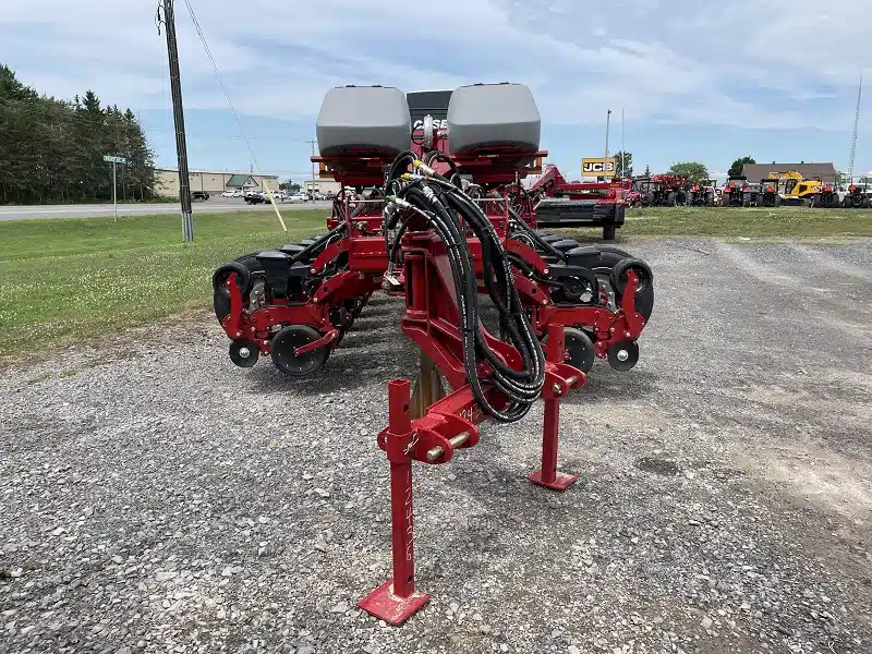 Gallery image 2 for New 2024 Case IH 2150 Planter