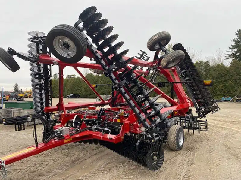 Gallery image 2 for New 2023 Case IH TRUE-TANDEM 335VT Vertical Tillage