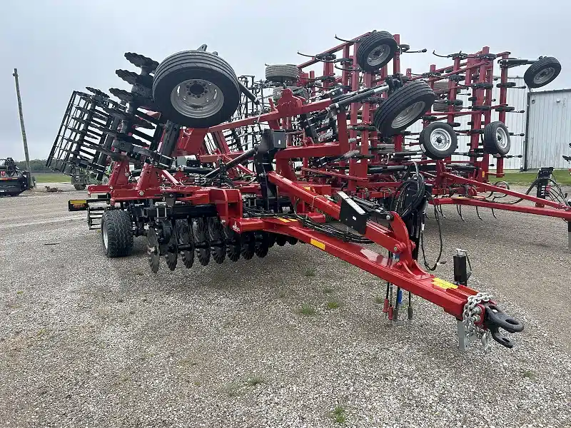 Gallery image 2 for New 2024 Case IH VT-FLEX 435 Vertical Tillage