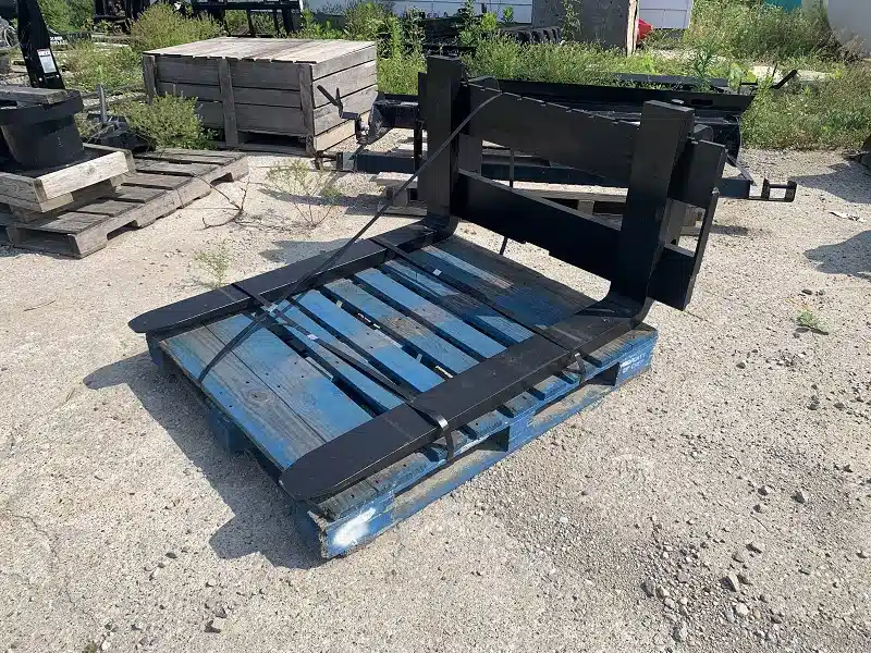 Gallery image 2 for New 2023 Yanmar ISOV10FORKSV Pallet Fork