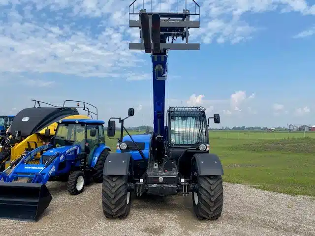 Gallery image 2 for New 2024 New Holland TH9.35 TeleHandler