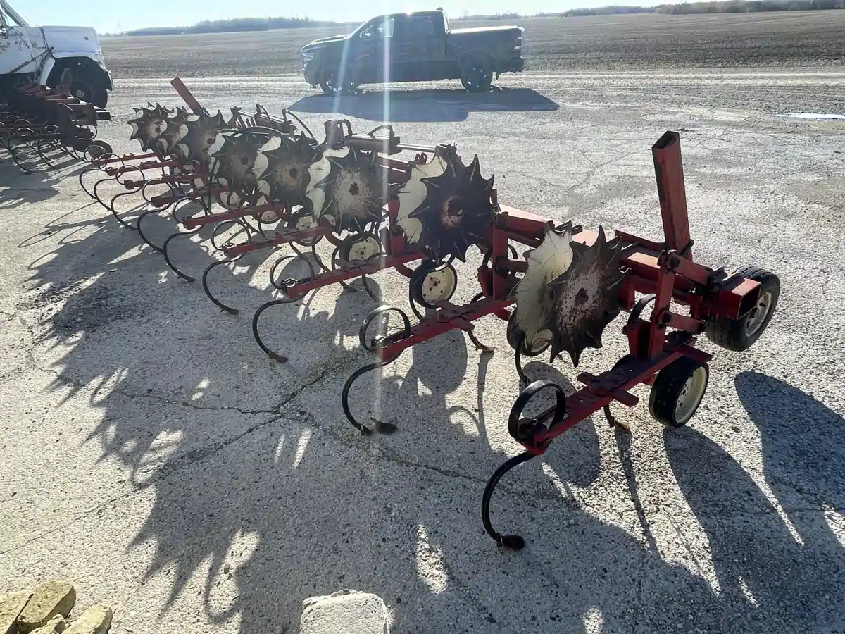 Gallery image 1 for Used Kongskilde 8 ROW Cultivator