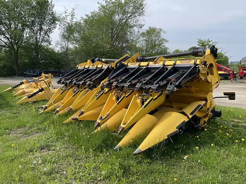 Gallery image 1 for Used 2021 New Holland 980CF Header - Row Crop