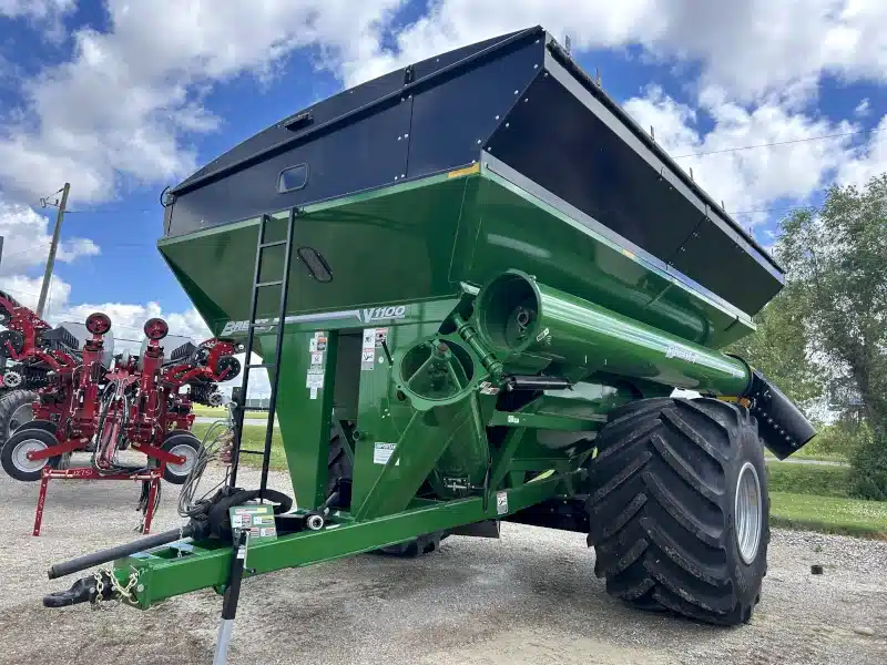 Gallery image 1 for New 2024 Brent V1100 Grain Cart