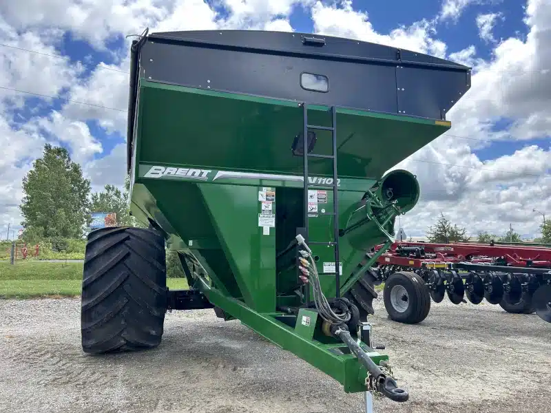 Gallery image 2 for New 2024 Brent V1100 Grain Cart
