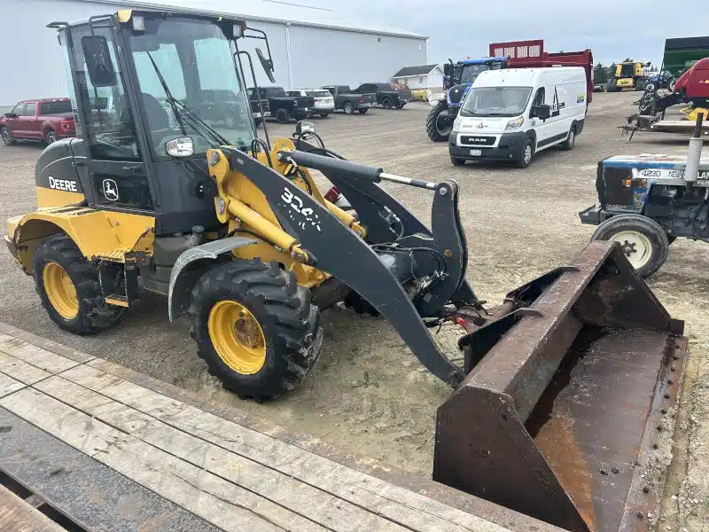 Gallery image 2 for Used 2018 John Deere 324K Wheel Loader