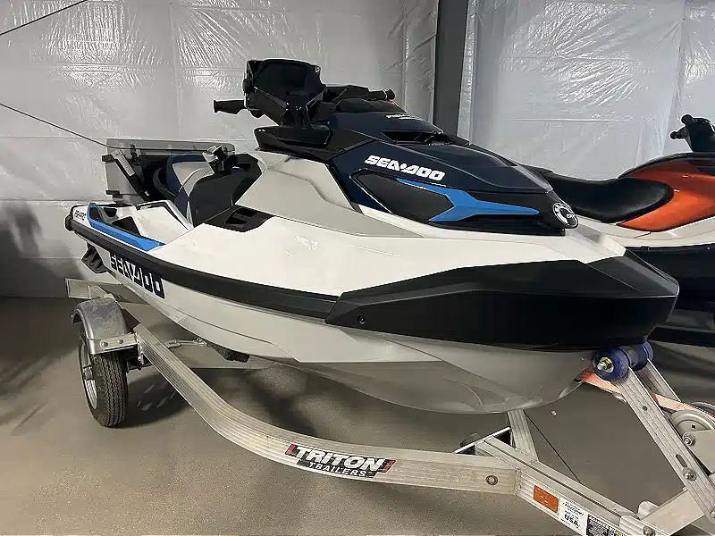 Gallery image 2 for 2024 Sea-Doo 18RC Personal Watercraft