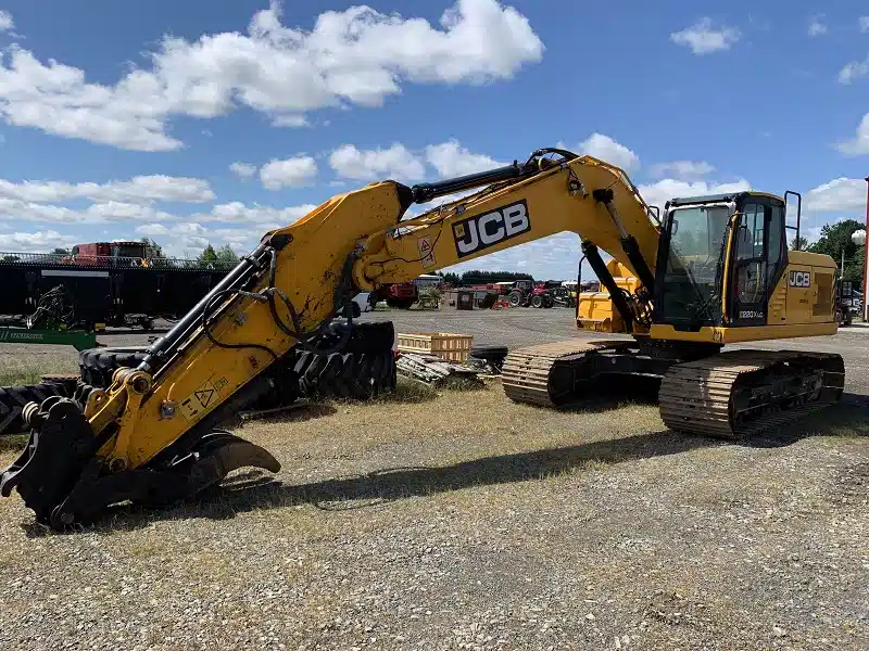 Gallery image 1 for Used 2019 JCB 220X LC Excavator